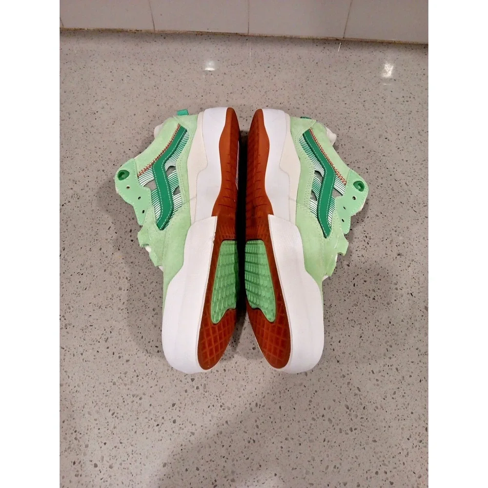 new Vans Men's size 12 skate 2 Wayvee green/gum sk8 shoes